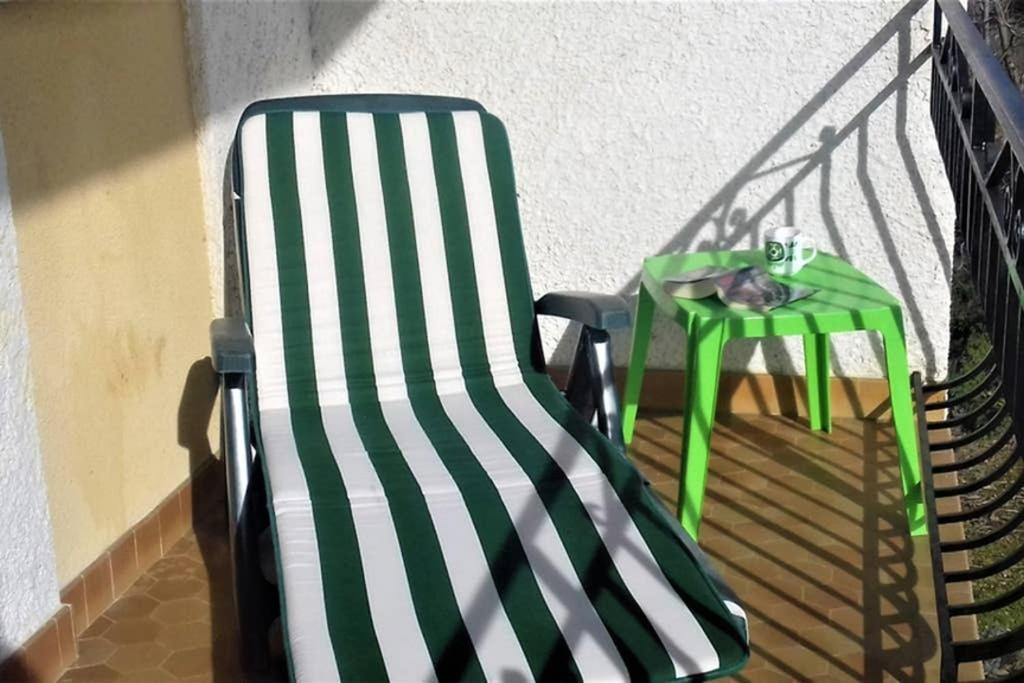 Spacieux Appartement Proche Centre Et Piscine Condom Kültér fotó