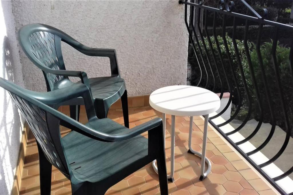 Spacieux Appartement Proche Centre Et Piscine Condom Kültér fotó
